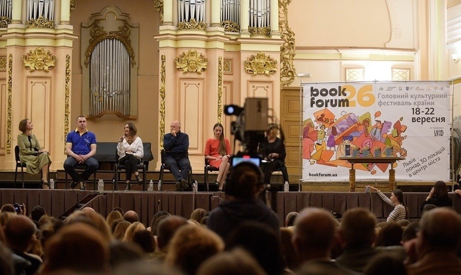 Студенти-журналісти на презентації книги Олега Сенцова