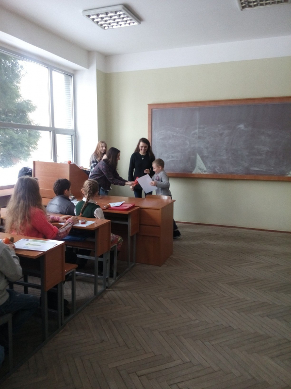 Студенти ІКНІ організували благодійні курси англійської мови