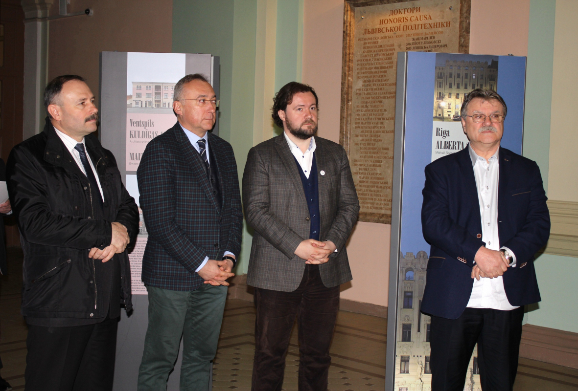 на відкритті виставки: «Державне будівництво Латвії ХІХ–ХХІ століть та стиль модерн в архітектурі: Рига та Латвія»