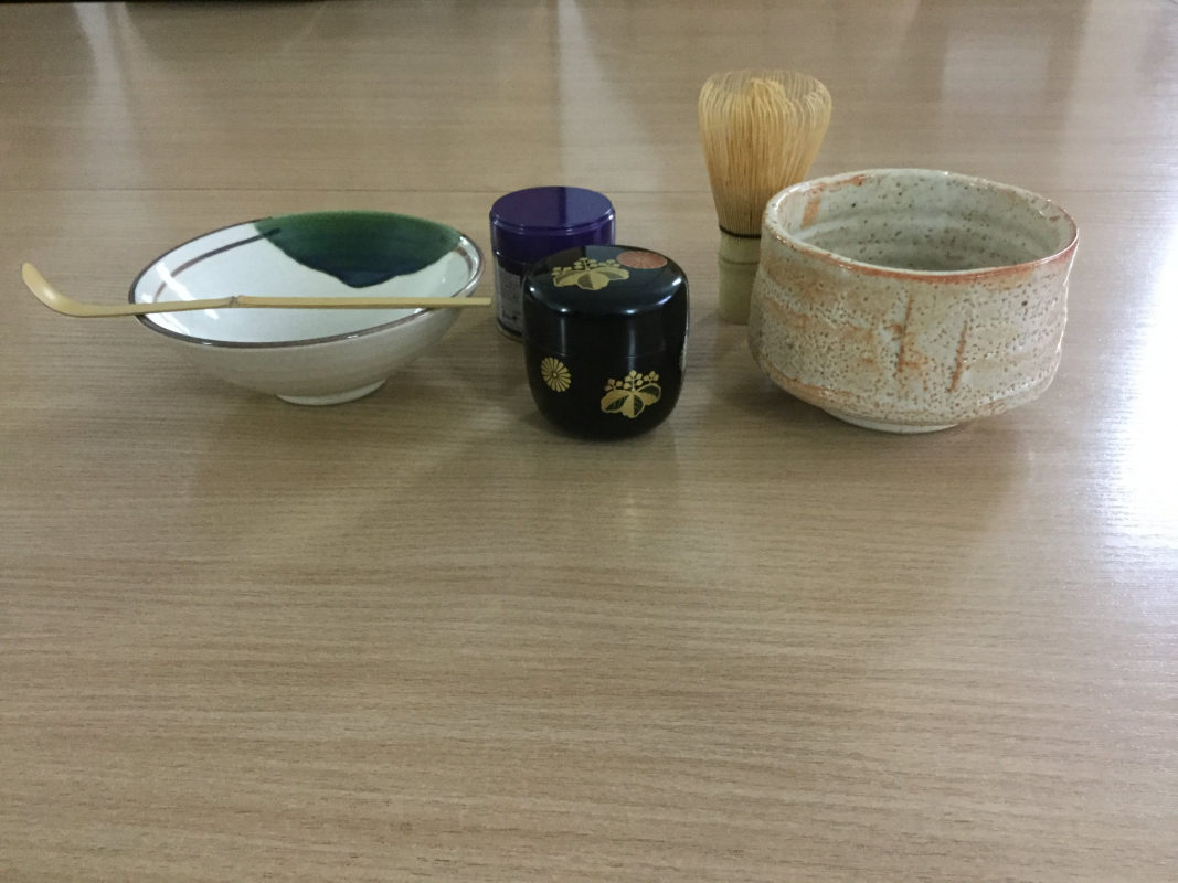 набір для про японської чайної церемонії