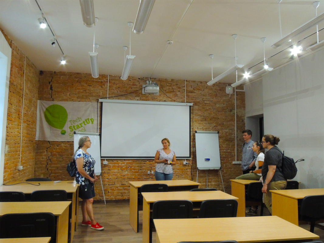 день занять з української мови в літній школі україністики
