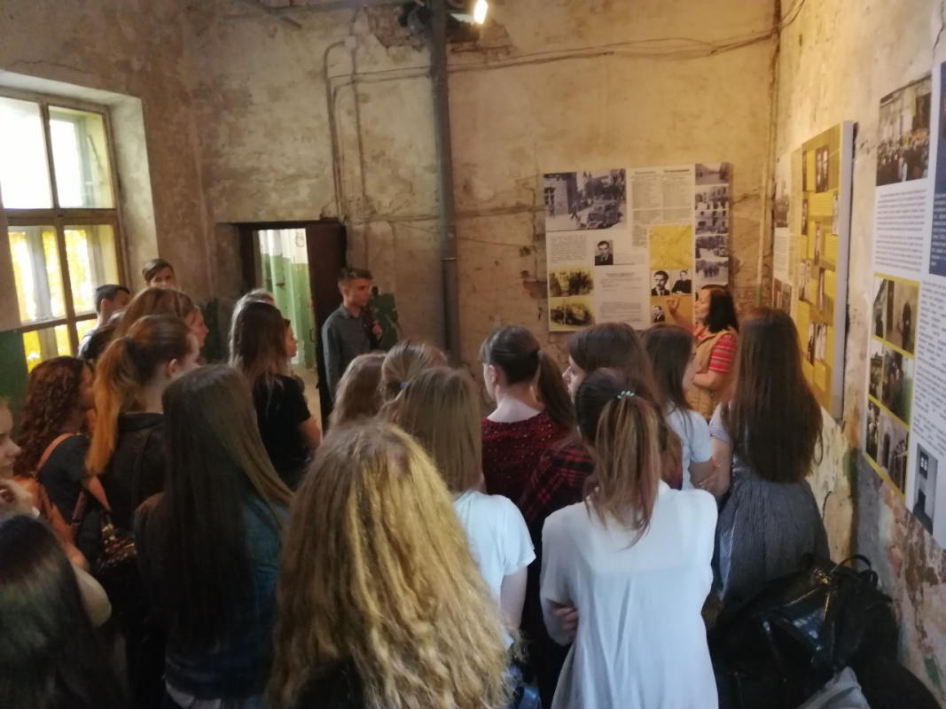 відвідини музею-тюрми на Лонцького
